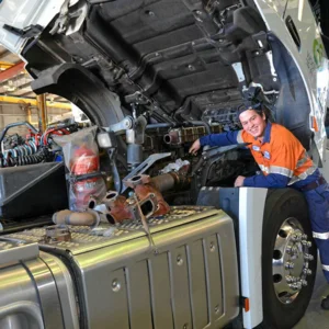 Automotive mechanic course for international students